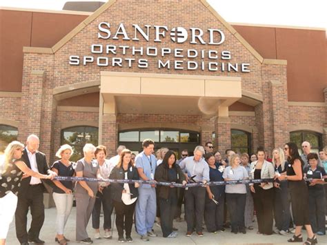 Sanford orthopedics - Orthopedic Surgery. Sports Medicine . When to Visit Sanford Orthopedics & Sports Medicine. Our orthopedics and sports medicine specialists can help you improve mobility, relieve pain and return to your daily activities. Visit us if you experience any of these symptoms in your back, neck, arms, hands, legs or feet: 